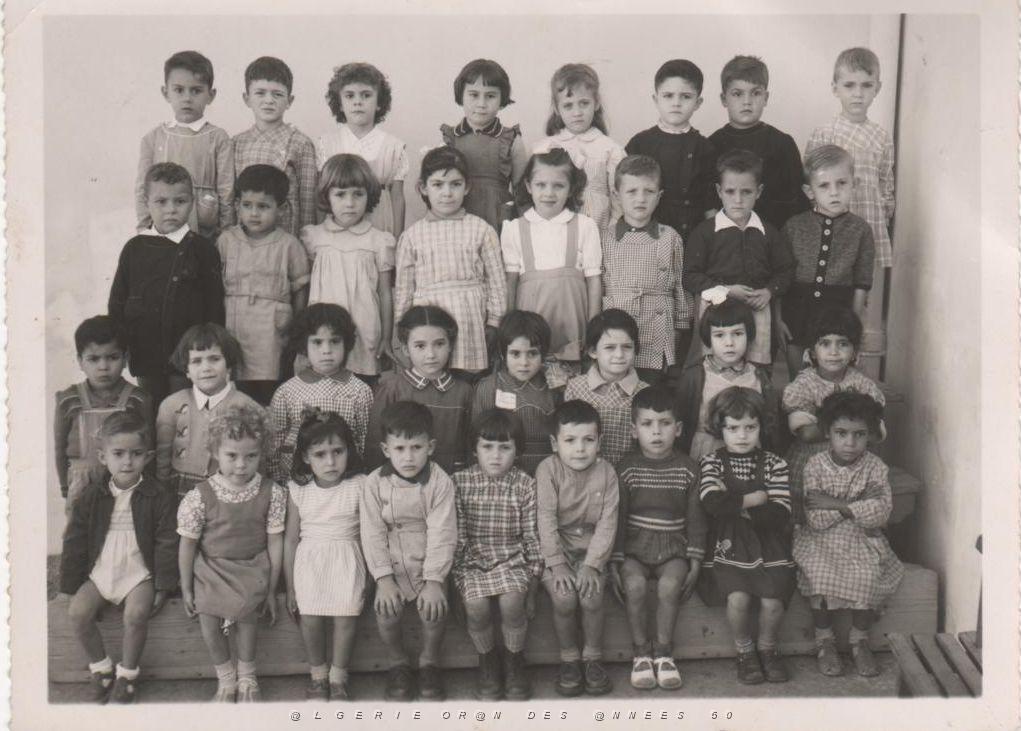 ORAN SCOLARITE  Ecole de montplaisant paul pascual le 6eme en haut tablier noir.jpg